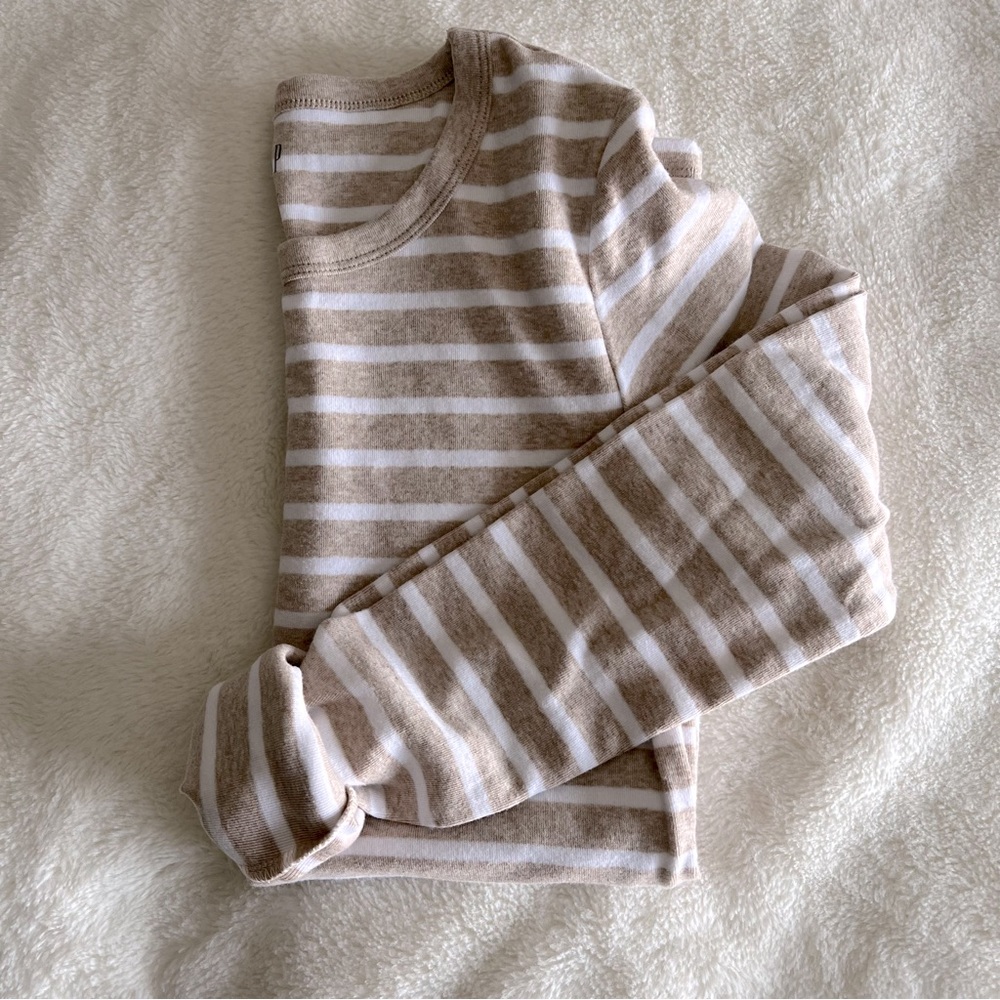 Long Sleeve T-Shirt 🤍
